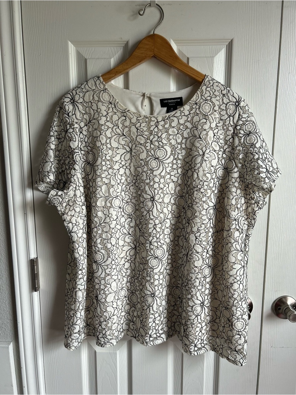 Liz Claiborne short sleeve keyhole blouse white lace overlay black floral